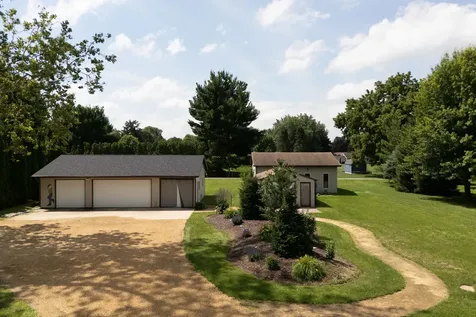 1712 Big Island Parkway Rock Island IL 60201