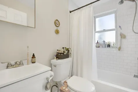 2442 North Kilbourn Avenue Chicago IL 60639