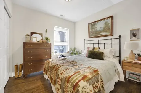 2442 North Kilbourn Avenue Chicago IL 60639