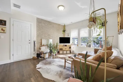 2442 North Kilbourn Avenue Chicago IL 60639
