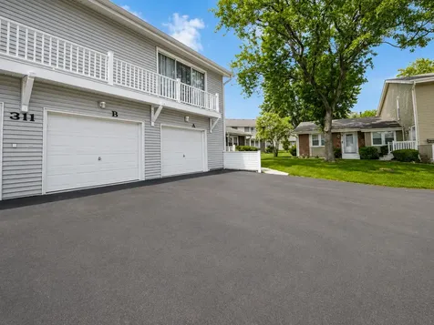 311 Milton Court Bloomingdale IL 60108