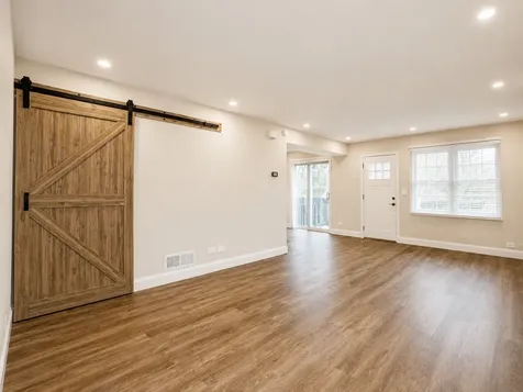 311 Milton Court Bloomingdale IL 60108
