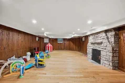 390 Hazel Avenue Highland Park IL 60035