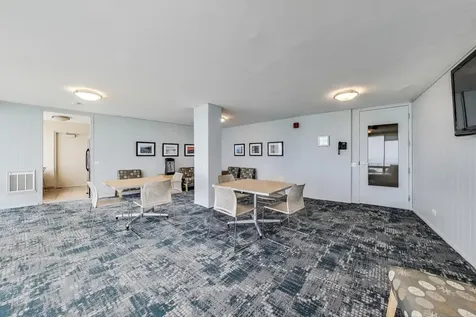 940 West Glenlake Avenue Chicago IL 60660