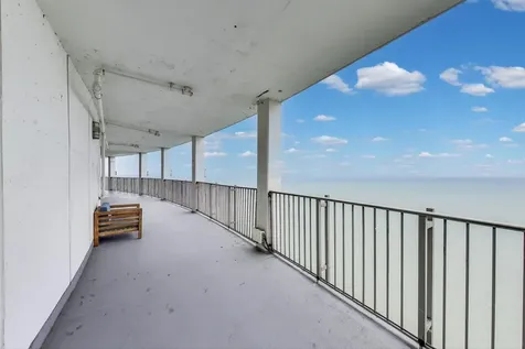 940 West Glenlake Avenue Chicago IL 60660