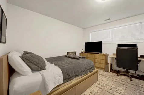 1152 West Cornelia Avenue Chicago IL 60657