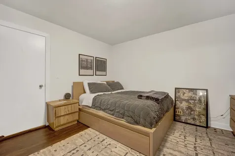 1152 West Cornelia Avenue Chicago IL 60657
