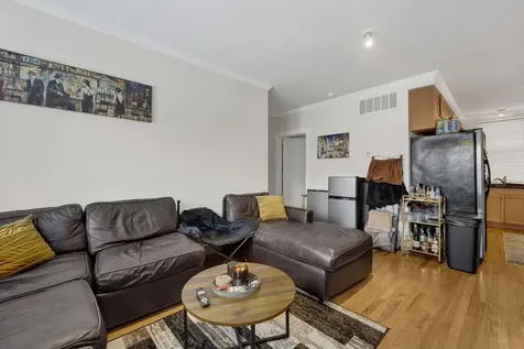 1152 West Cornelia Avenue Chicago IL 60657