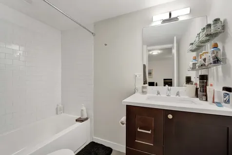 1152 West Cornelia Avenue Chicago IL 60657
