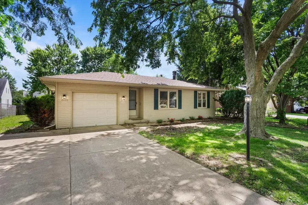 2805 Clayton Boulevard Champaign IL 61822