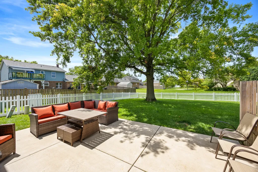 10S520 Havens Drive Downers Grove IL 60516