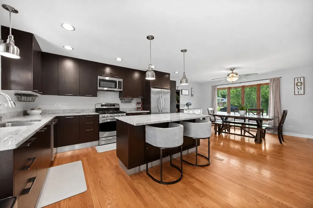 10S520 Havens Drive Downers Grove IL 60516