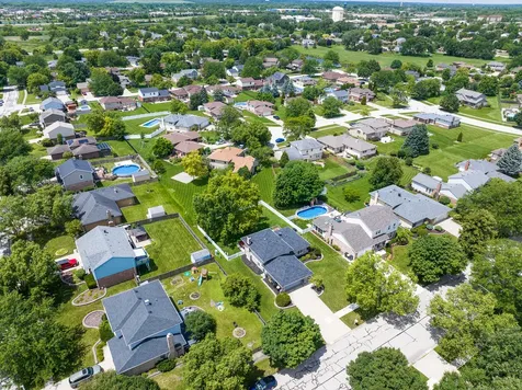 10S520 Havens Drive Downers Grove IL 60516