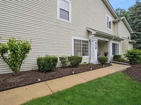 949 Charlela Lane Elk Grove Village IL 60007