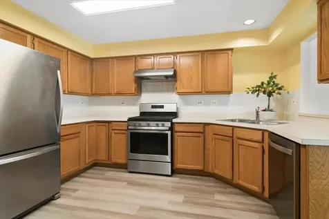 501 Grosse Pointe Circle Vernon Hills IL 60061