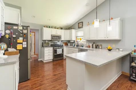 2738 Becker Drive Peru IL 61354