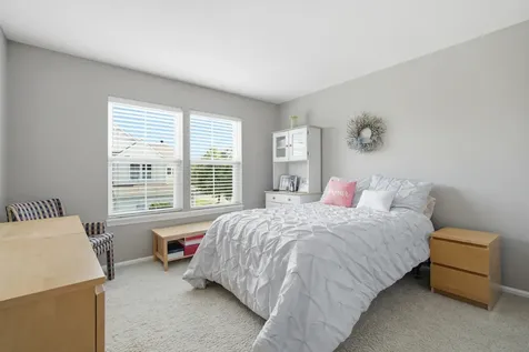 2975 Falling Waters Lane Lindenhurst IL 60046