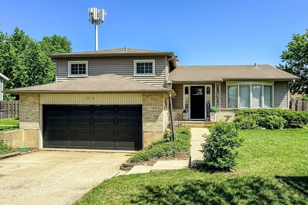 2018 East Ivy Lane Mount Prospect IL 60056