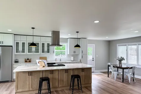 2018 East Ivy Lane Mount Prospect IL 60056