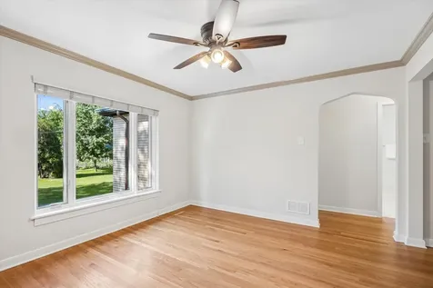 443 Shenstone Road Riverside IL 60546