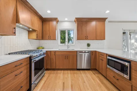 443 Shenstone Road Riverside IL 60546