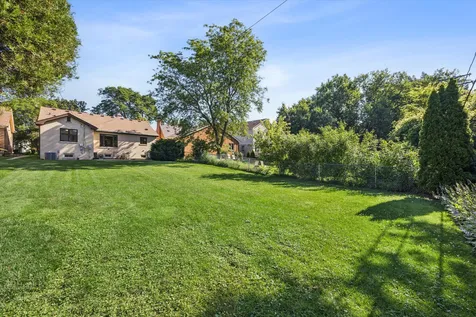 443 Shenstone Road Riverside IL 60546