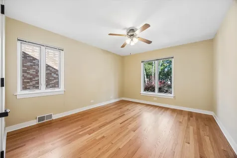 443 Shenstone Road Riverside IL 60546