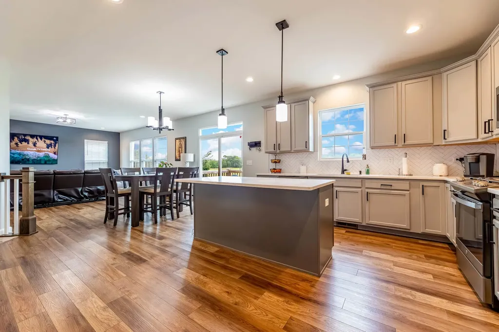 12333 South Prairie Ridge Lane Plainfield IL 60585