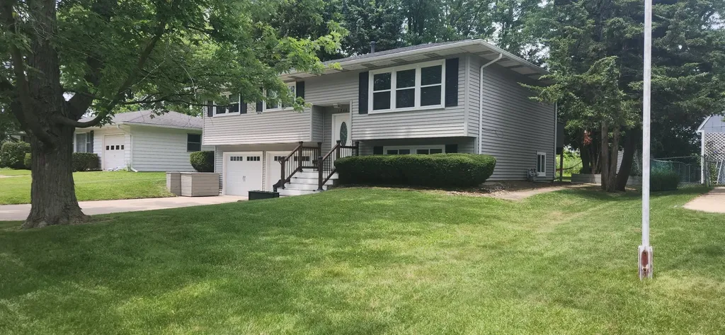 1240 Constellation Drive Aurora IL 60505