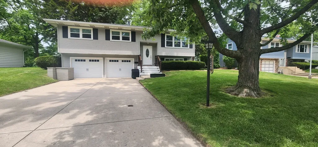 1240 Constellation Drive Aurora IL 60505