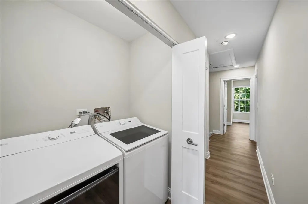 1933 Town Drive Naperville IL 60565