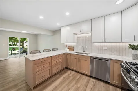 1933 Town Drive Naperville IL 60565