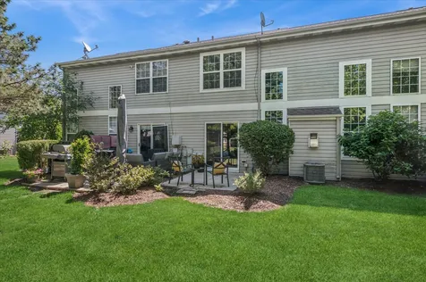 1933 Town Drive Naperville IL 60565