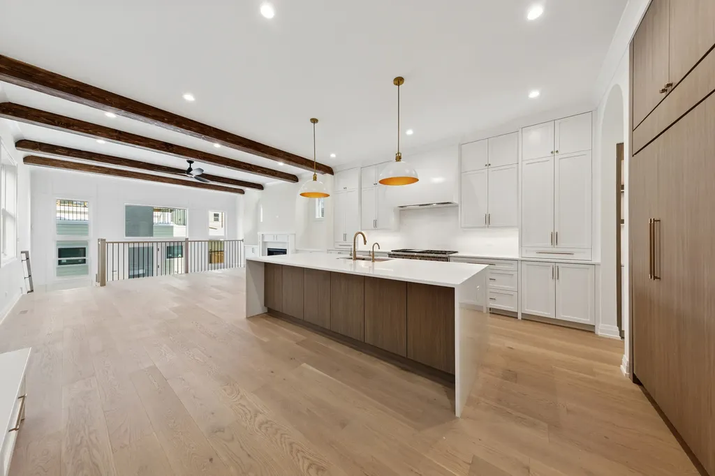4616 North Claremont Avenue Chicago IL 60625