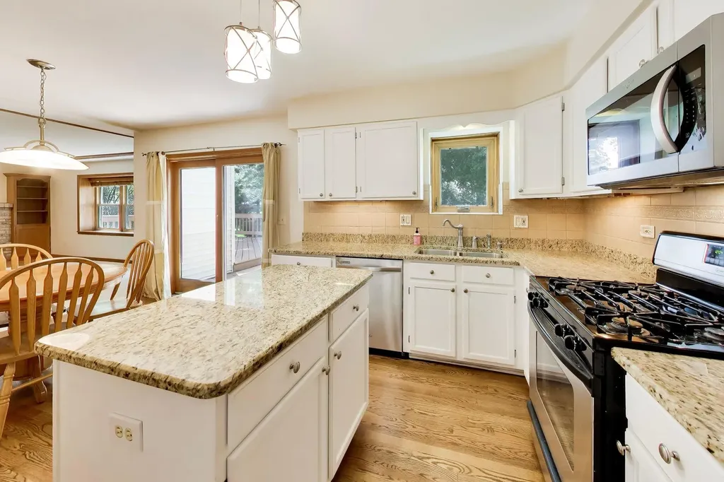1572 Marquette Avenue Naperville IL 60565