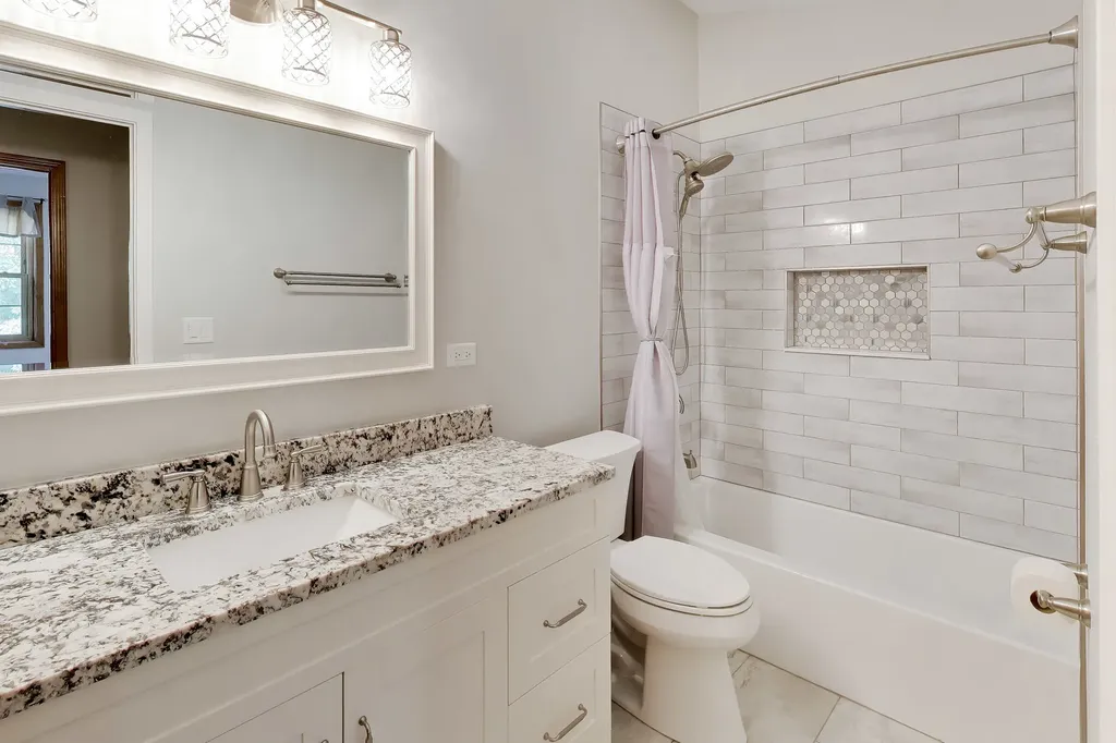 1572 Marquette Avenue Naperville IL 60565