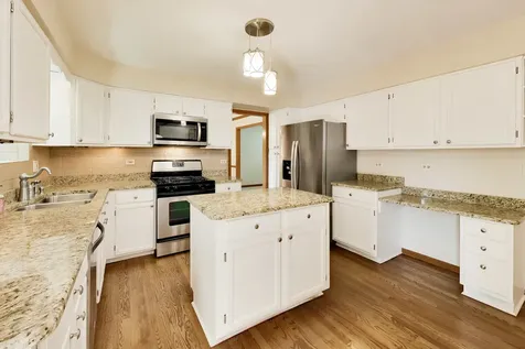 1572 Marquette Avenue Naperville IL 60565