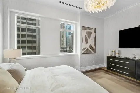 435 North Michigan Avenue Chicago IL 60611