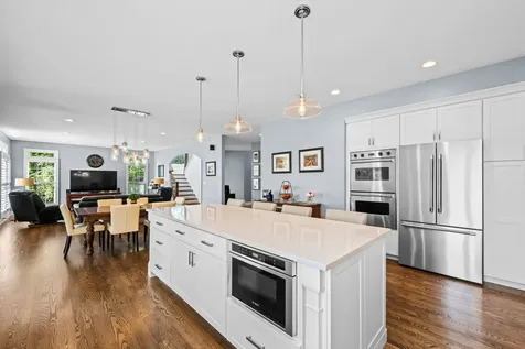 2733 North Elm Lane Arlington Heights IL 60004