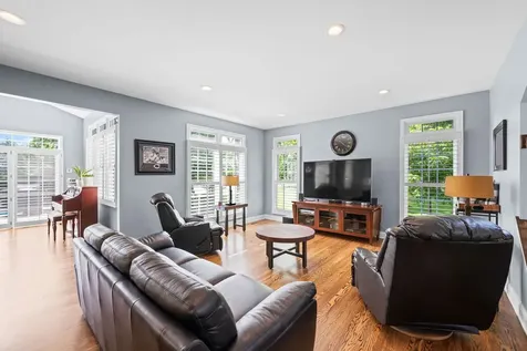 2733 North Elm Lane Arlington Heights IL 60004