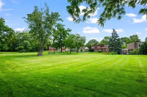 2733 North Elm Lane Arlington Heights IL 60004