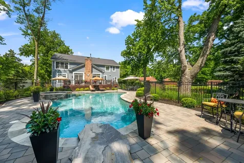 2733 North Elm Lane Arlington Heights IL 60004