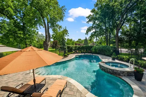 2733 North Elm Lane Arlington Heights IL 60004