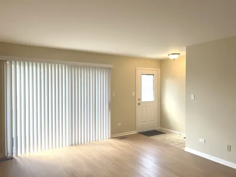 1299 Longacre Lane Wheeling IL 60090