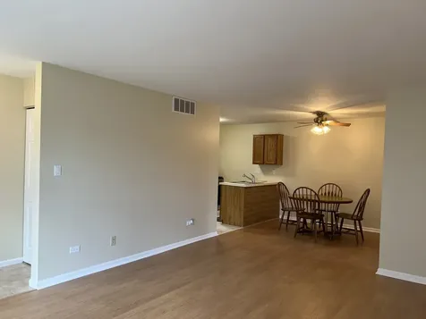1299 Longacre Lane Wheeling IL 60090