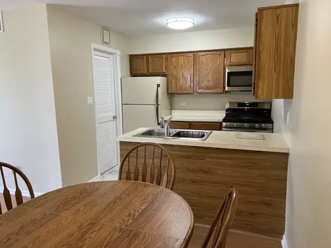 1299 Longacre Lane Wheeling IL 60090