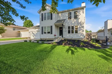 2830 Rocksbury Drive Bloomington IL 61705