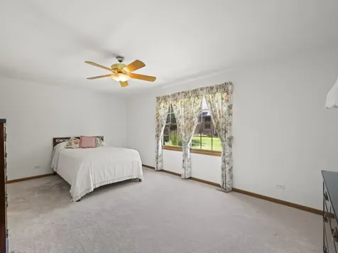 204 Jason Court Bloomingdale IL 60108