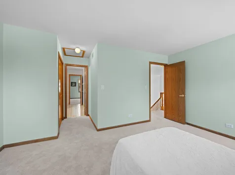 204 Jason Court Bloomingdale IL 60108