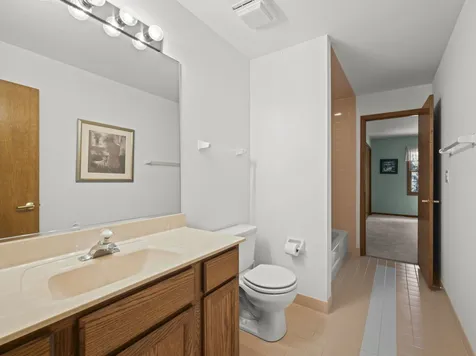 204 Jason Court Bloomingdale IL 60108